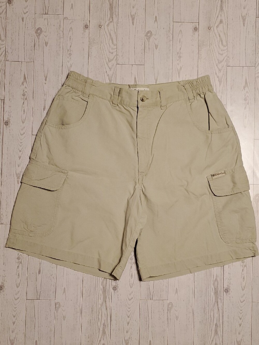Columbia Khaki Cargo Women's Shorts